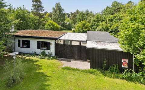 Gadde - 1Km from the Sea: Casa, Zona Residenziale, Casa, Tetto, Paesaggio, Arbusto, Lotto, Villetta, Area Rurale