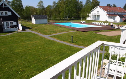 Anniek - 1Km to the Fjord: Costruzione, Casa, Zona Residenziale, Casa, Arbusto, Tetto, Villetta, Estate, Giardino