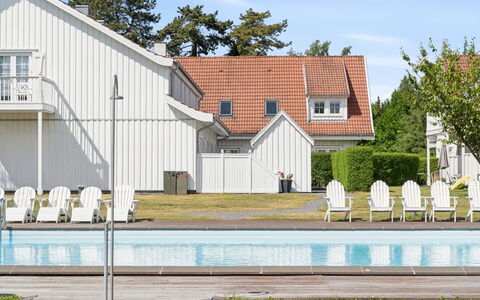 Anniek - 1Km to the Fjord: Legna, Tetto, Architettura, Casa, Casa, Villetta, Raccordo, Latifoglie, Pendenza, Estate