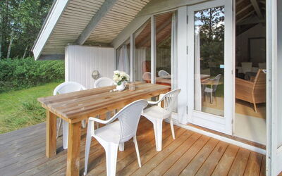 Erly - 500M from the Sea