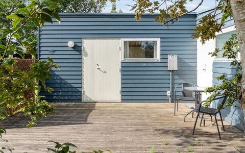 Hannelore - 700M from the Sea: Legna, Raccordo, Porta, Materiale Composito, Plank, Edifici Giardino, Backyard, Latifoglie, Villetta, Giardino
