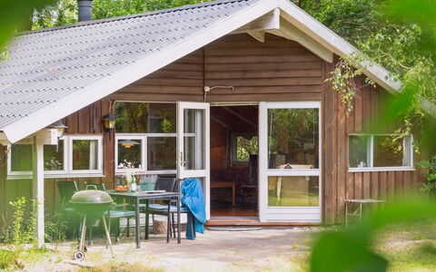 Kerrin - 300M from the Sea: Legna, Villetta, Latifoglie, Plank, Color Legno, Edifici Giardino, Design, Cortile, Log Cabin, Backyard