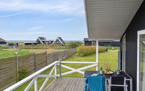 Ewa - 75M from the Sea: Tetto, Casa, Casa, Villetta, Raccordo, Estate, Driveway, Edifici Giardino, Cortile, Capannone