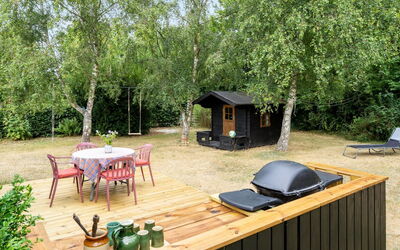 Ija - 200M from the Sea
