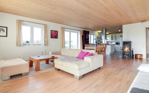 Ettie - 6Km from the Sea: Casa, Casa, Zona Residenziale, Tetto, Villetta, Lotto, Estate, Cortile, Giardino, Raccordo