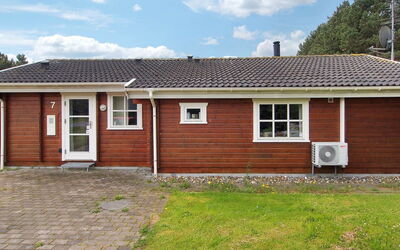 Lilian - 600M from the Sea