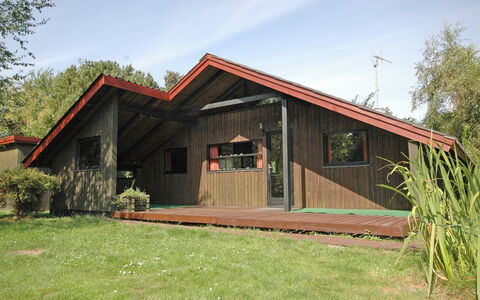 Spasena - 400M from the Sea: Tetto, Casa, Porta, Villetta, Shade, Raccordo, Cortile, Estate, Backyard