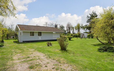 Erva - 495M from the Sea: Tetto, Casa, Casa, Villetta, Raccordo, Estate, Driveway, Edifici Giardino, Cortile, Capannone