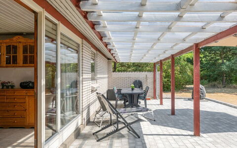 Sitta - 400M from the Sea: Legna, Shade, Soffitto, Materiale Composito, Fascio, Struttura Esterna, Giardino, Illuminazione Diurna, Color Legno, Metallo