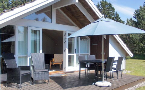 Crispina - 350M from the Sea: Legna, Casa, Mobili Da Esterno, Shade, Villetta, Portico, Sedia, Deck, Latifoglie, Plank