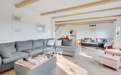Rouwen - 1Km from the Sea: Tetto, Casa, Casa, Villetta, Porta, Raccordo, Deck, Portico, Plank, Latifoglie