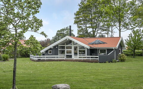 Barth - 150M from the Sea: Tetto, Casa, Lotto, Casa, Villetta, Estate, Edifici Giardino, Shade, Log Cabin, Landscaping