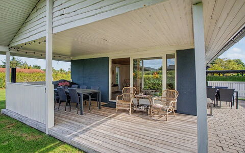 Undine - 300M from the Sea: Legna, Giardino, Backyard, Lotto, Casa, Tetto, Shade, Deck, Latifoglie, Cortile