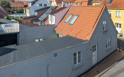 Zezilie - 500M from the Sea: Zona Residenziale, Tetto, Sobborgo, Driveway, Estate, Camino