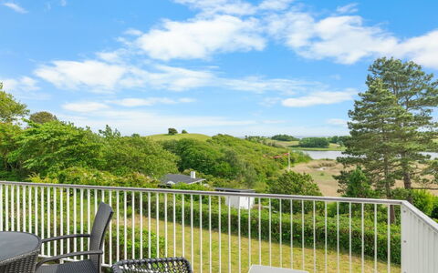Chayton - 450M from the Sea: Erba, Pascolo, Paesaggio, Ecoregione, Plain, Comunita 'Impianto, Lotto, Mobili Da Esterno, Prateria, Shrubland