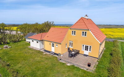 Store - 700M from the Sea