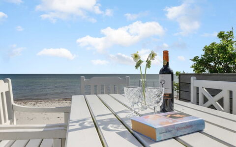 Keti - 5M from the Sea: Blu, Arbusto, Villetta, Groundcover, Giardino, Estate, Shade, Landscaping, Agriturismo, Eco Hotel