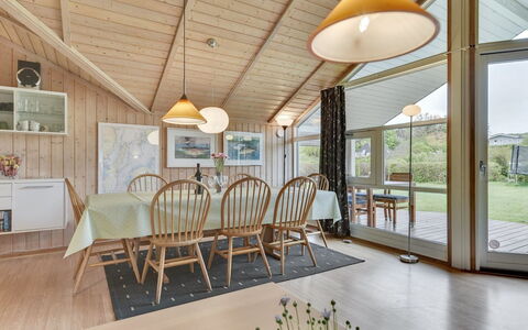 Tore - 200M from the Sea: Tetto, Casa, Casa, Villetta, Raccordo, Estate, Driveway, Edifici Giardino, Cortile, Capannone
