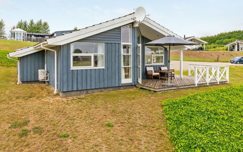 Sisko - 600M from the Sea