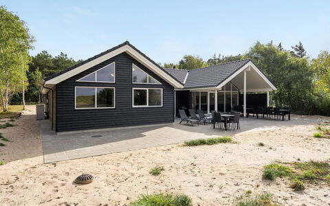 Jorn - 75M from the Sea: Casa, Tetto, Casa, Villetta, Capannone, Edifici Giardino, Raccordo, Cortile, Log Cabin, Capanna