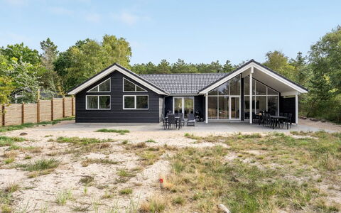 Jorn - 75M from the Sea: Casa, Tetto, Casa, Villetta, Capannone, Edifici Giardino, Raccordo, Cortile, Log Cabin, Capanna