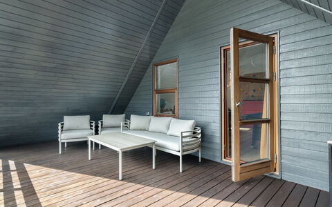 Jorith - 550M from the Sea: Legna, Casa, Portico, Deck, Latifoglie, Tetto, Color Legno, Pavimento In Legno, Eco Hotel