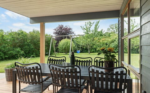 Jorith - 550M from the Sea: Legna, Casa, Portico, Deck, Latifoglie, Tetto, Color Legno, Pavimento In Legno, Eco Hotel