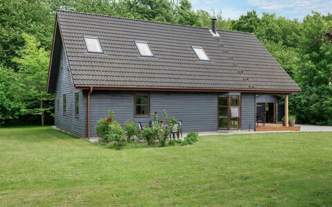 Jorith - 550M from the Sea: Legna, Casa, Portico, Deck, Latifoglie, Tetto, Color Legno, Pavimento In Legno, Eco Hotel