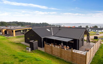 Gunborg - 400M from the Sea