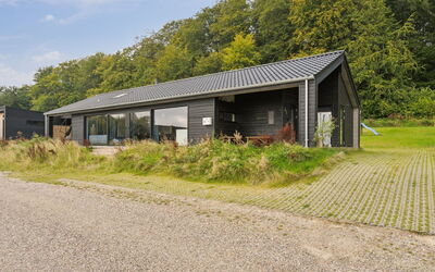 Gunborg - 400M from the Sea