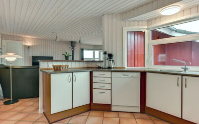 Henrijette - 200M from the Sea