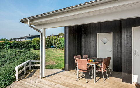 Maj - 150M from the Sea: Mobilia, Interior Design, Pavimentazione, Legna, Pavimento, Soffitto, Pavimento In Legno, Sedia, Tavolo, Illuminazione