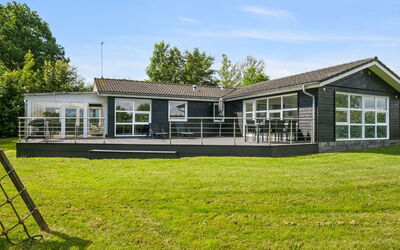 Peder - 950M from the Sea