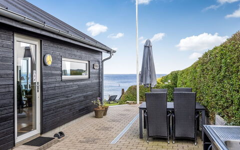 Majbritt - 50M from the Sea: Legna, Porta, Casa, Casa, Villetta, Deck, Raccordo, Portico, Plank, Latifoglie