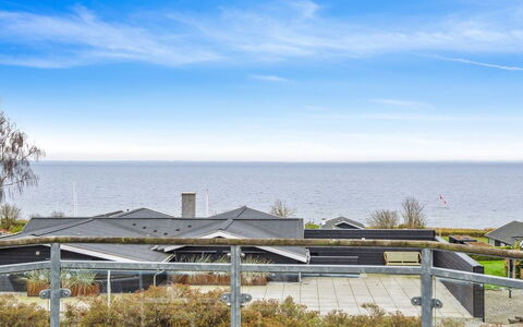 Snezana - 150M from the Sea: Erba, Pascolo, Paesaggio, Ecoregione, Plain, Comunita 'Impianto, Lotto, Mobili Da Esterno, Prateria, Shrubland