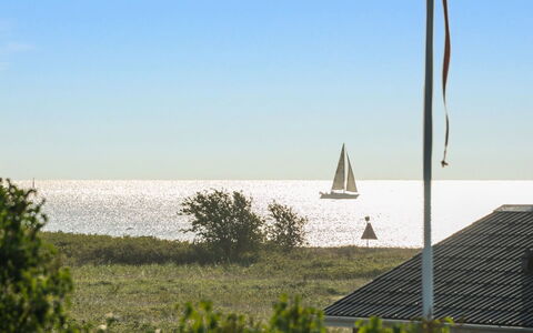 Kaapo - 300M from the Sea: Blu, Arbusto, Villetta, Groundcover, Giardino, Estate, Shade, Landscaping, Agriturismo, Eco Hotel