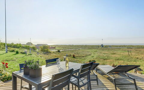 Kaapo - 300M from the Sea: Blu, Arbusto, Villetta, Groundcover, Giardino, Estate, Shade, Landscaping, Agriturismo, Eco Hotel