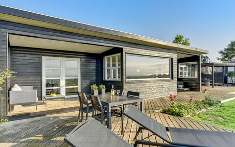 Kaapo - 300M from the Sea: Blu, Arbusto, Villetta, Groundcover, Giardino, Estate, Shade, Landscaping, Agriturismo, Eco Hotel