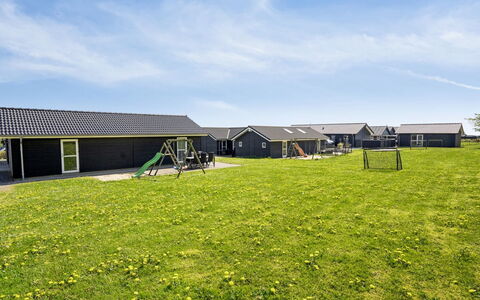 Tenaya - 200M from the Sea: Zona Residenziale, Tetto, Sobborgo, Driveway, Estate, Camino