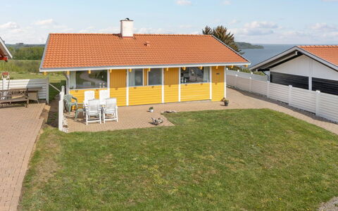 Alya - 200M from the Sea: Blu, Arbusto, Villetta, Groundcover, Giardino, Estate, Shade, Landscaping, Agriturismo, Eco Hotel