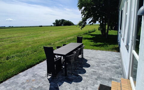 Juuso - 20Km from the Sea: Tetto, Casa, Casa, Villetta, Porta, Raccordo, Deck, Portico, Plank, Latifoglie