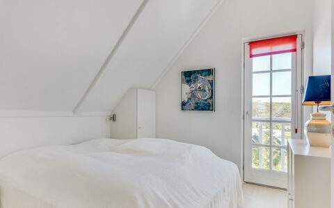 Joar - 5M to the Fjord: Pavimentazione, Pavimento, Legna, Interior Design, Soffitto, Camera Da Letto, Letto, Camera, Mobilia, Casa