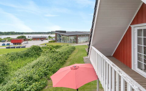 Uffe - 100M to the Fjord: Costruzione, Casa, Finestra, Casa, Tetto, Zona Residenziale, Arbusto, Villetta, Lotto