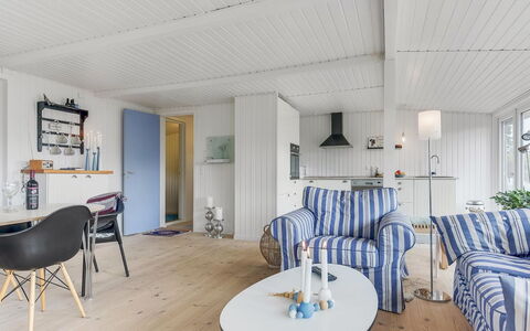 Elain - from the Sea: Interior Design, Mobilia, Pavimentazione, Legna, Soffitto, Pavimento, Camera, Casa, Sedia, Soggiorno