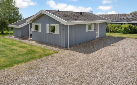 Denahi - 400M to the Fjord: Zona Residenziale, Tetto, Sobborgo, Driveway, Estate, Camino