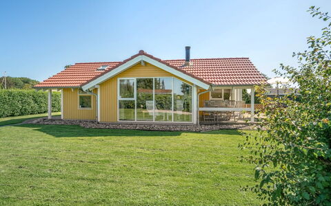Susse - 400M to the Fjord: Costruzione, Casa, Finestra, Casa, Tetto, Zona Residenziale, Arbusto, Villetta, Lotto
