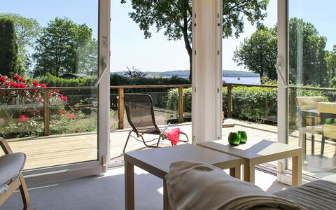Engelke - 150M from the Sea: Zona Residenziale, Tetto, Sobborgo, Driveway, Estate, Camino