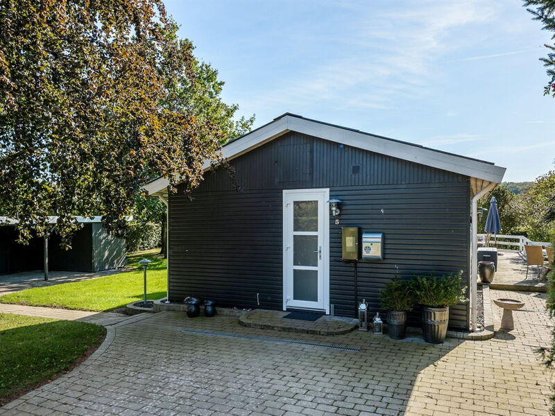 Leandra - 600M from the Sea