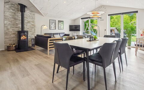 Eylar - 28Km from the Sea: Mobilia, Interior Design, Pavimentazione, Legna, Pavimento In Legno, Pavimento, Soffitto, Divano, Soggiorno, Casa