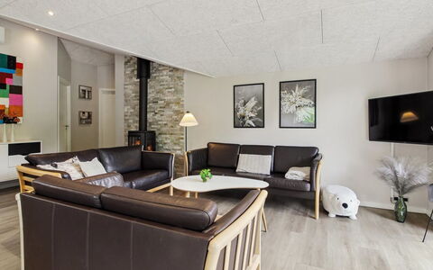 Eylar - 28Km from the Sea: Mobilia, Interior Design, Pavimentazione, Parete, Pavimento, Soffitto, Divano, Legna, Soggiorno, Camera